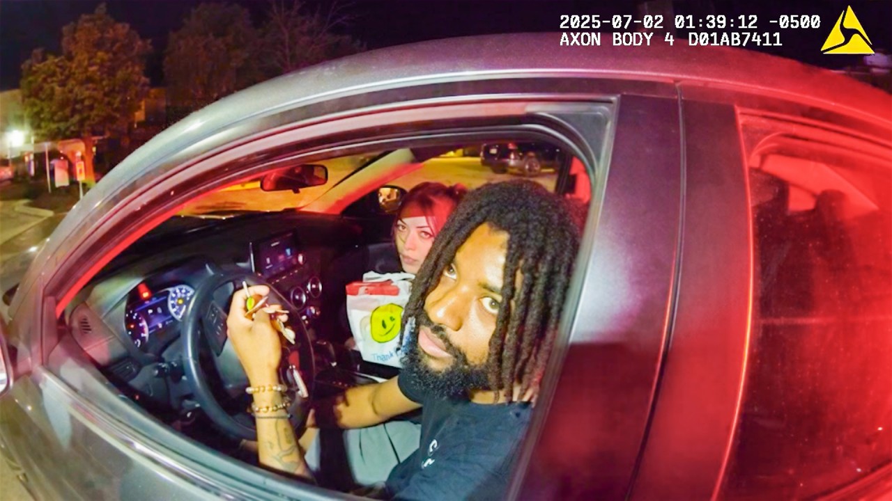 Thumbnail for Passenger Turns Simple Traffic Stop Into Chaos