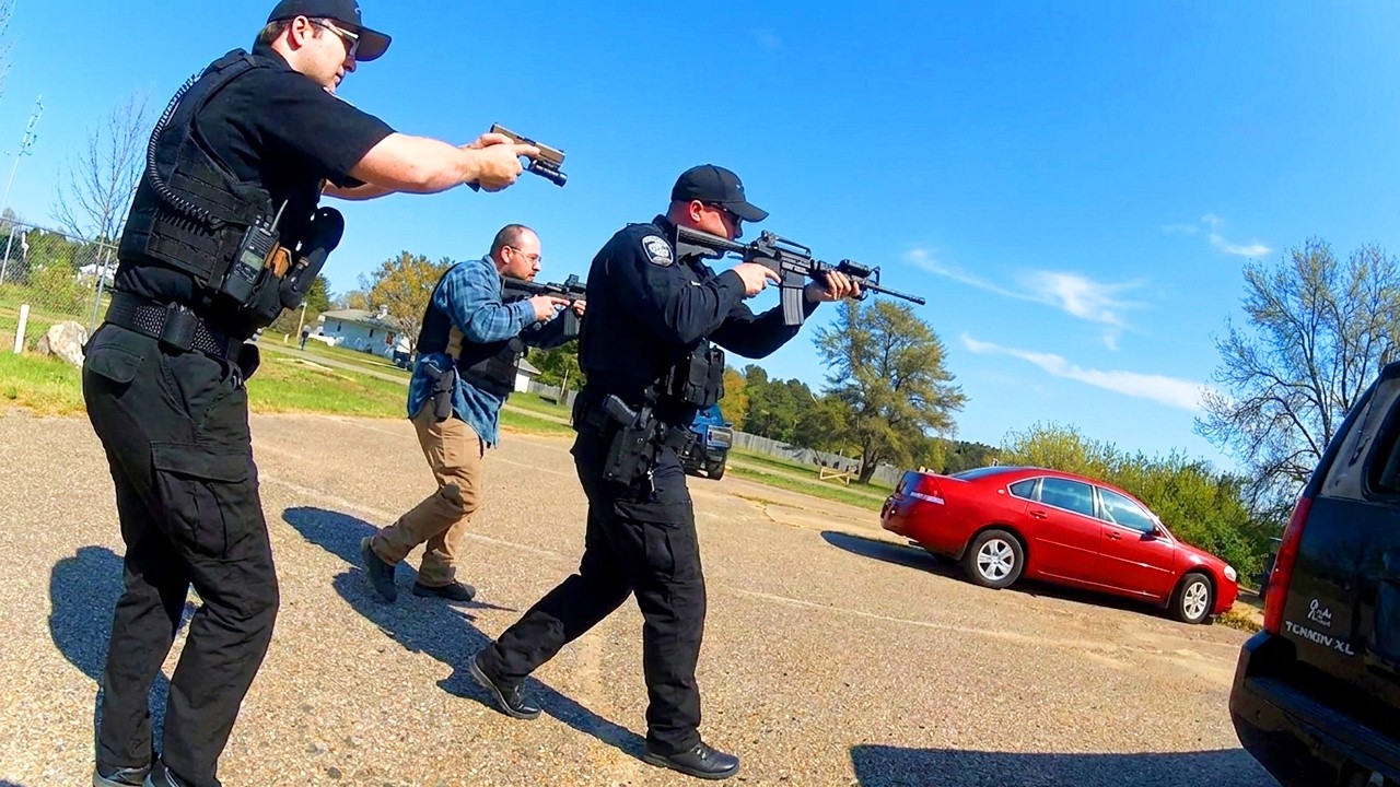 Thumbnail for Man Opens Fire on Repair Crew, Then Starts Shooting at Cops