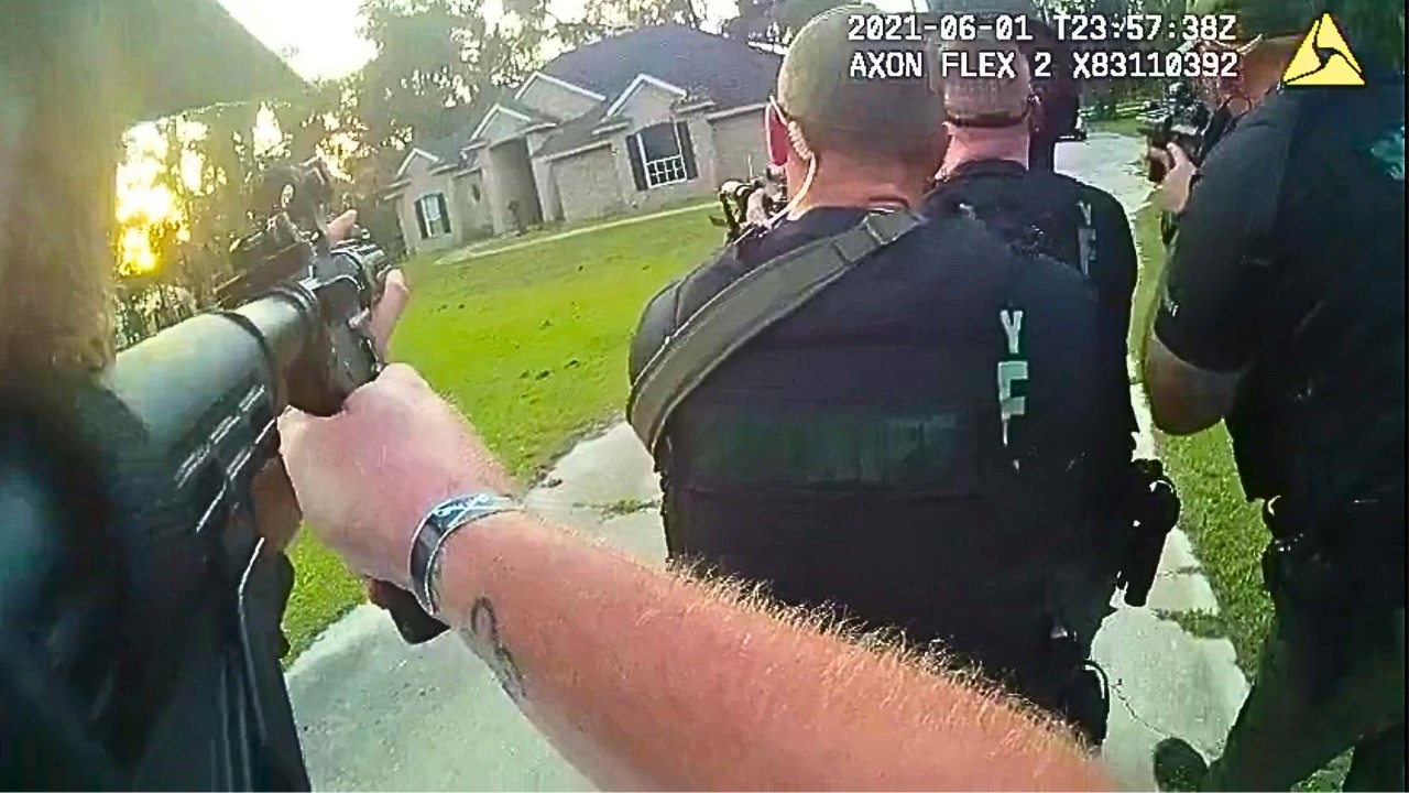 Thumbnail for 12 Year Old With AK47 vs 12 Cops