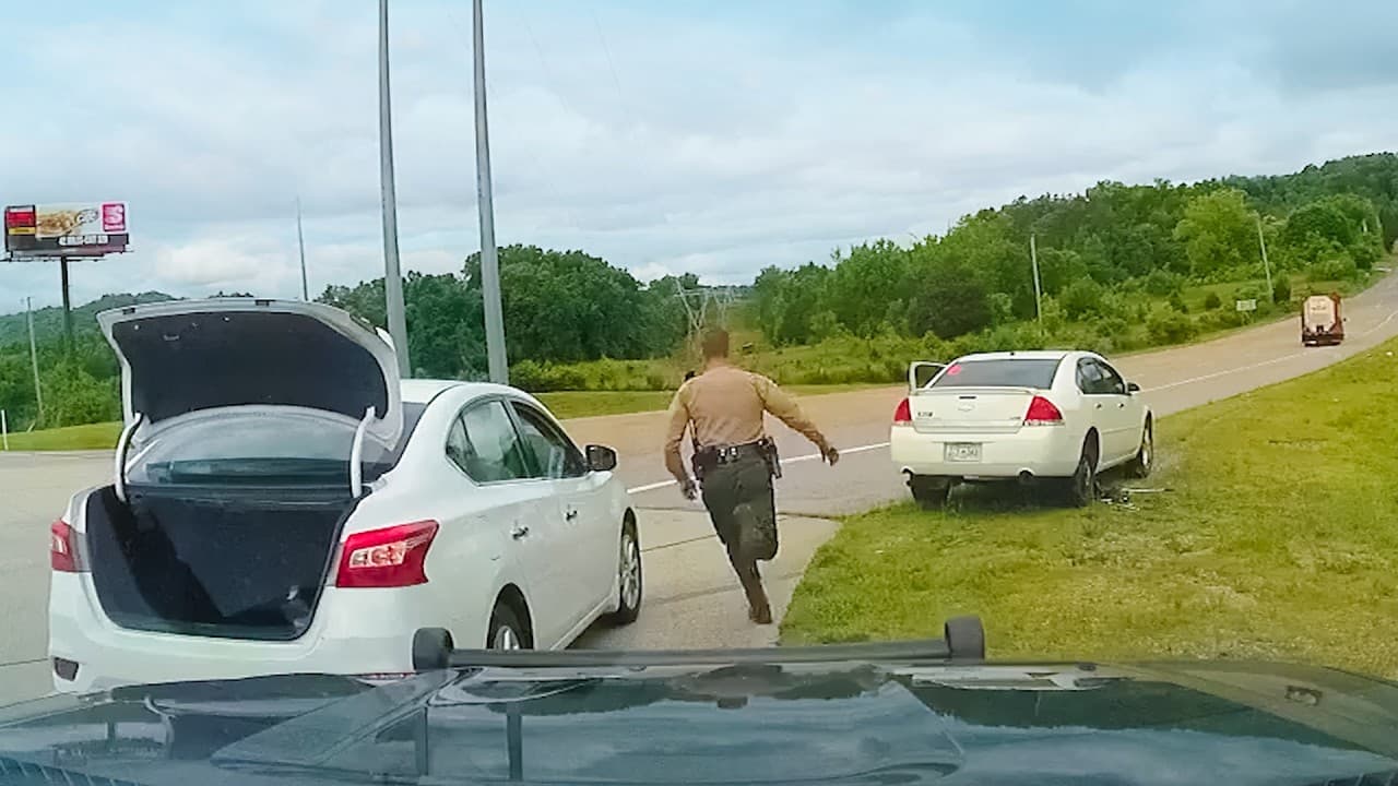 Thumbnail for Woman Flees After Cop Changes Her Tire