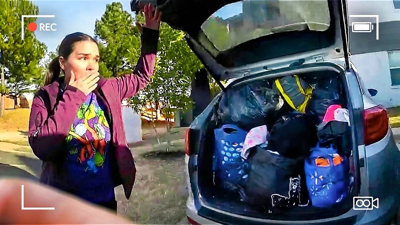 Thumbnail for Cops Realize Psycho Daughters Car Is Filled With Bodies