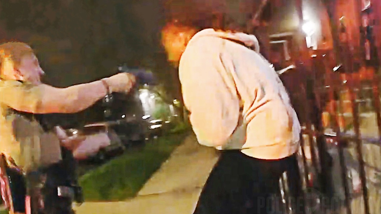 Thumbnail for Illinois State Troopers Open Fire After Suspect Pulls Gun During Struggle