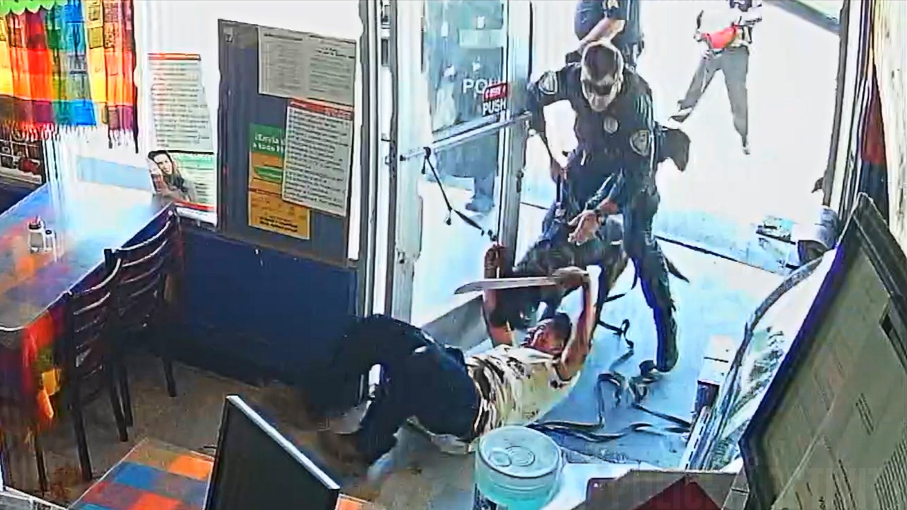 Thumbnail for Officer Opens Fire On Machete-Wielding Suspect Inside Oxnard Restaurant