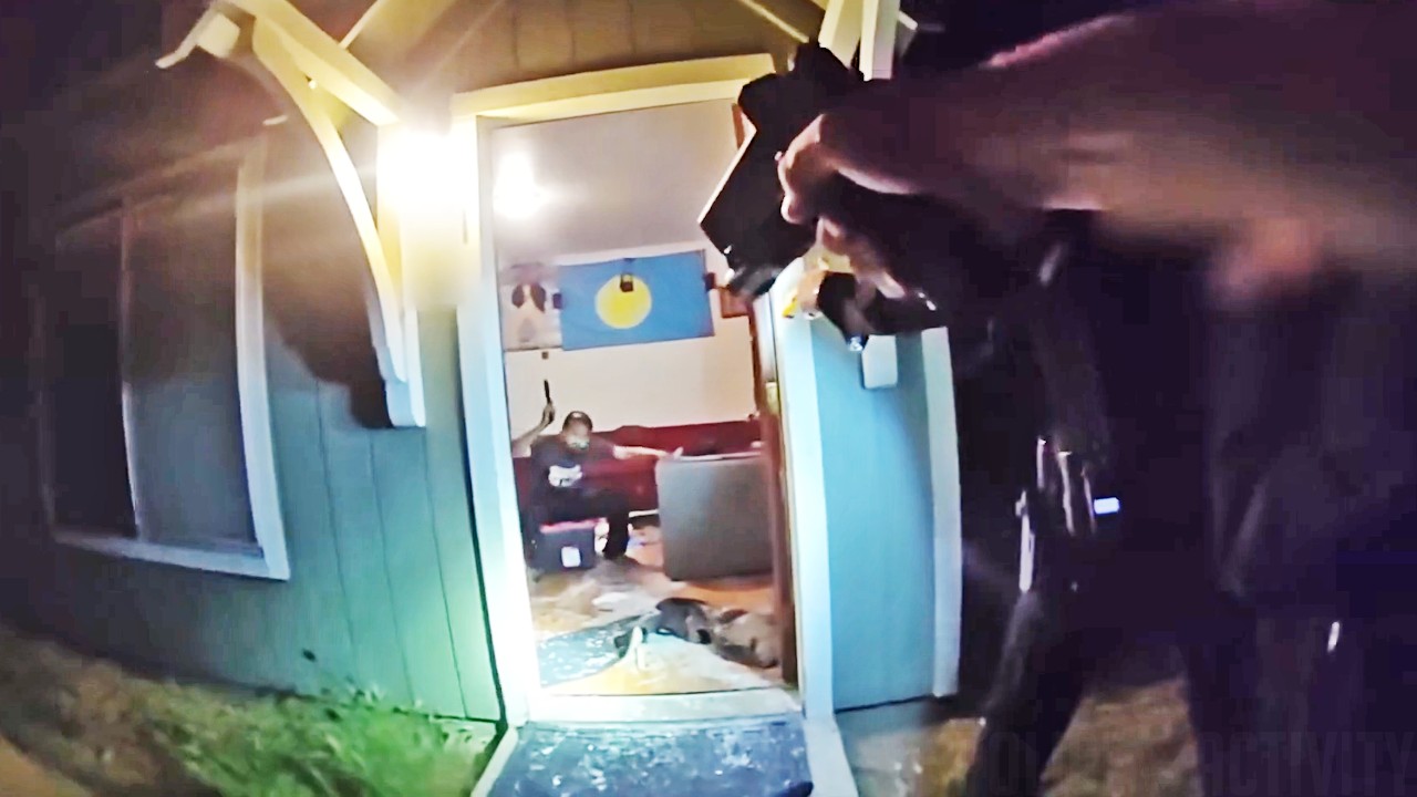 Thumbnail for Officer Shoots Suspect After Being Struck With Machete