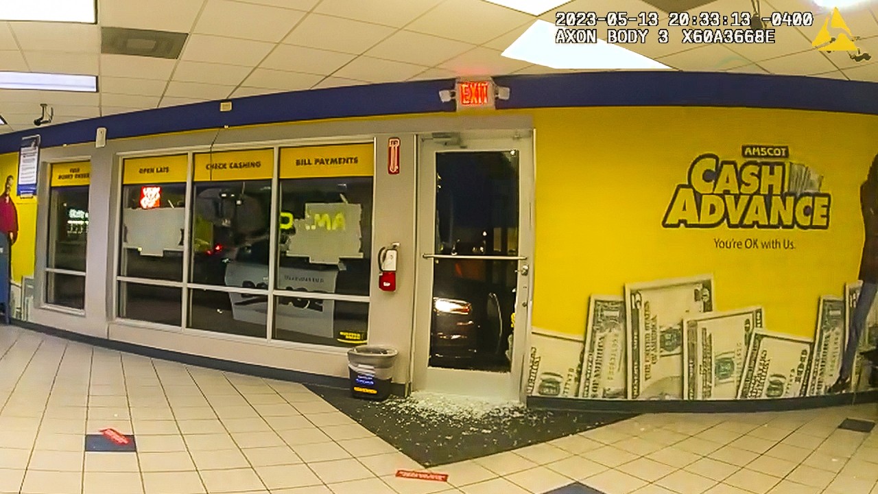 Thumbnail for Suspect Steals Police Car With K-9 Inside