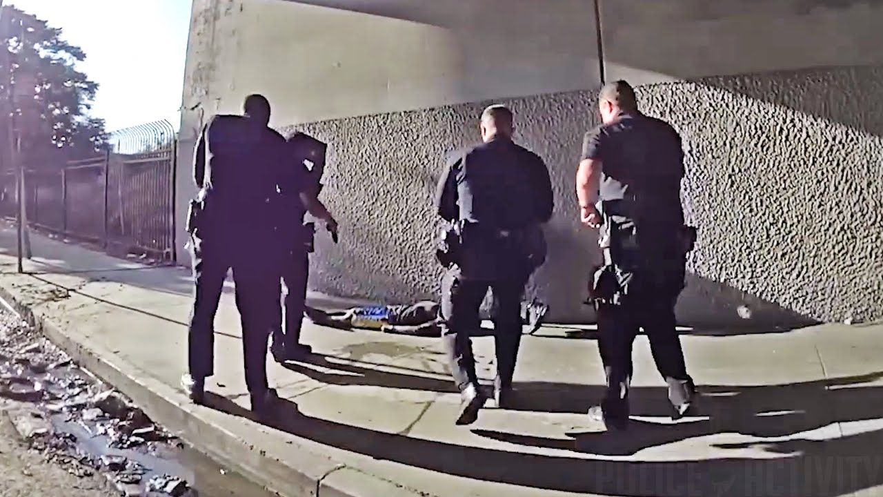 Thumbnail for LAPD Cop Shoots Man Who Aimed a Replica Gun