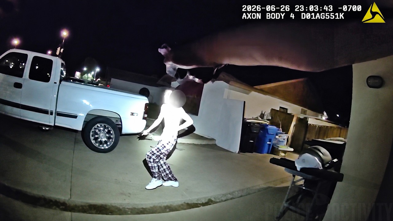 Thumbnail for Phoenix Police Shoot Knife-Wielding Suspect Chasing After a Man
